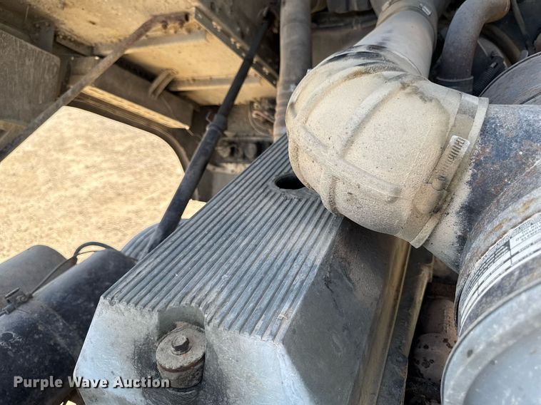 image for item EM2110 1992 Freightliner USF-1E semi truck