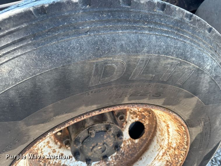 image for item EM2110 1992 Freightliner USF-1E semi truck