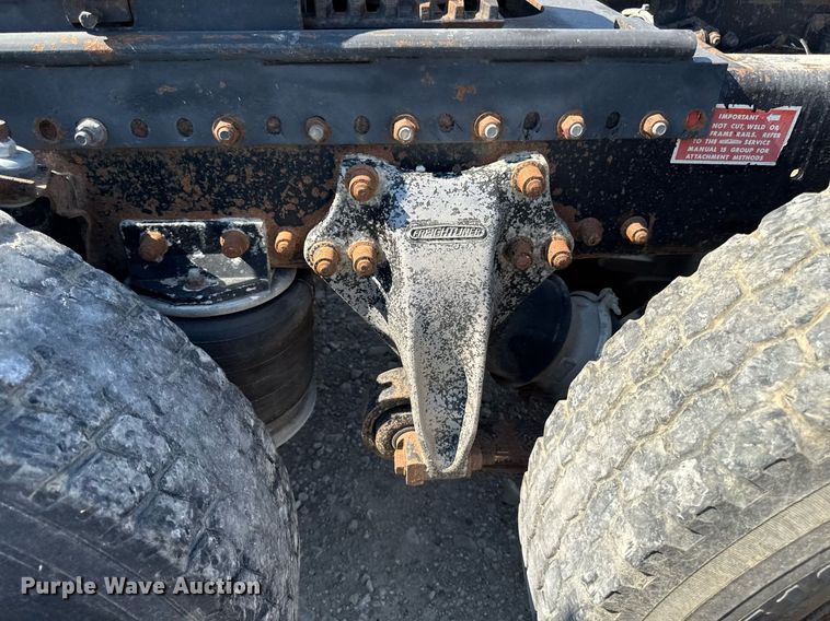 image for item EM2110 1992 Freightliner USF-1E semi truck