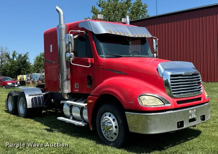 CAMIóN CAMAROTE 2005 FREIGHTLINER
