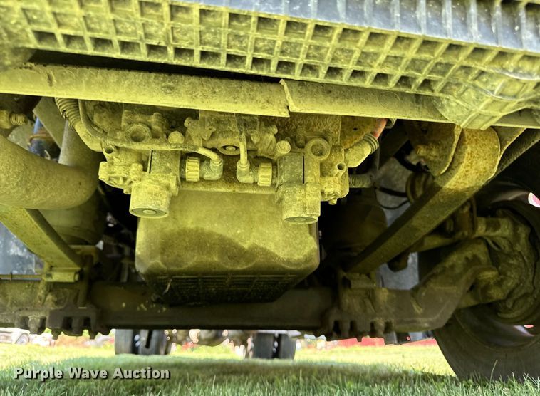 image for item EM2112 2005 Freightliner Columbia semi truck