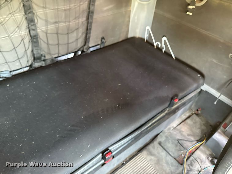 image for item EM2112 2005 Freightliner Columbia semi truck