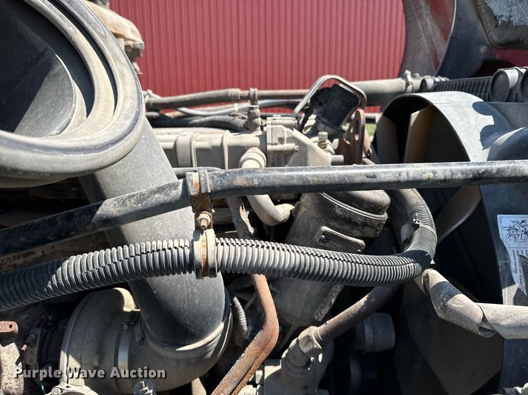 image for item EM2112 2005 Freightliner Columbia semi truck