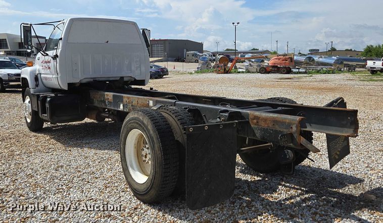 image for item EN2011 1990 GMC TopKick truck cab and chassis