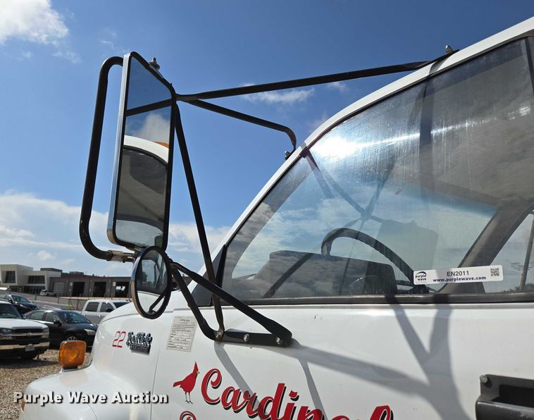 image for item EN2011 1990 GMC TopKick truck cab and chassis