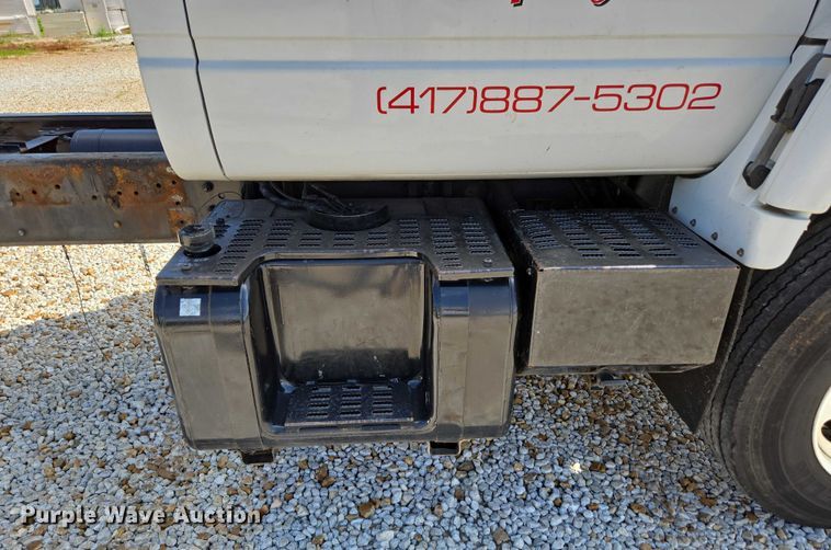 image for item EN2011 1990 GMC TopKick truck cab and chassis