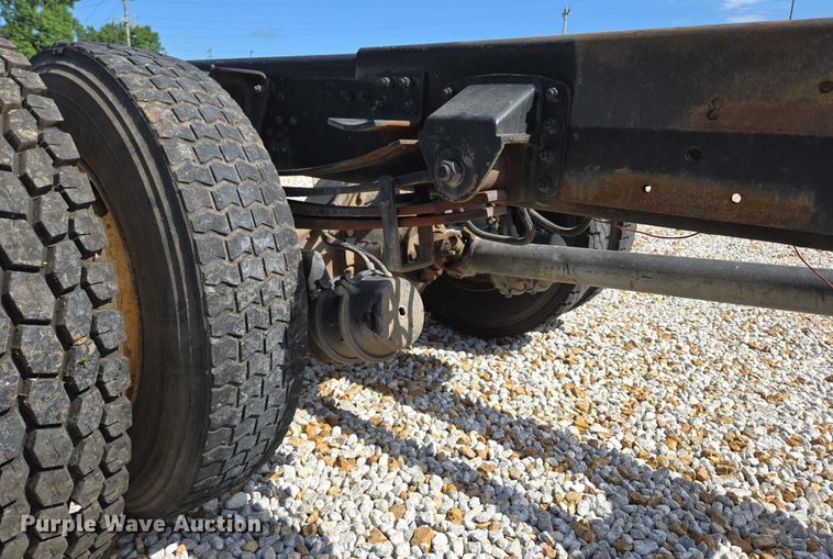 image for item EN2011 1990 GMC TopKick truck cab and chassis