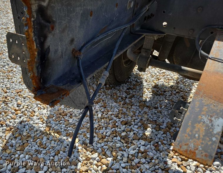 image for item EN2011 1990 GMC TopKick truck cab and chassis