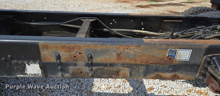 image for item EN2011 1990 GMC TopKick truck cab and chassis