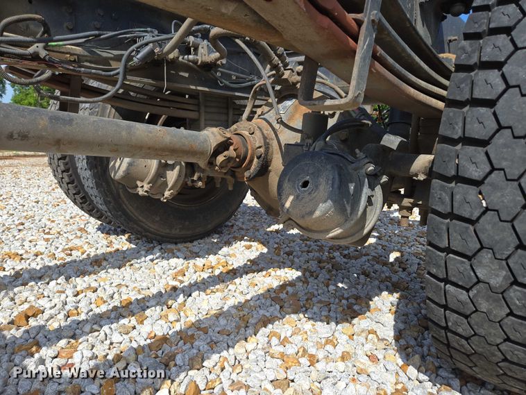 image for item EN2011 1990 GMC TopKick truck cab and chassis