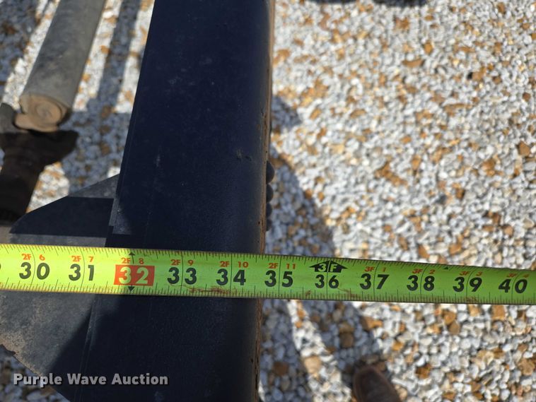 image for item EN2011 1990 GMC TopKick truck cab and chassis