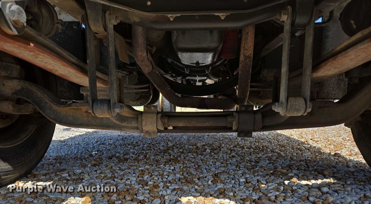 image for item EN2011 1990 GMC TopKick truck cab and chassis