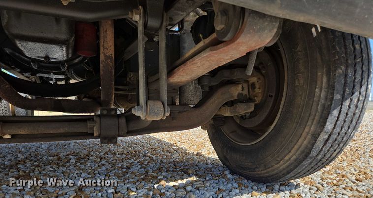 image for item EN2011 1990 GMC TopKick truck cab and chassis