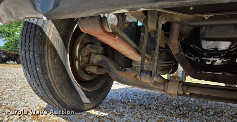 image for item EN2011 1990 GMC TopKick truck cab and chassis