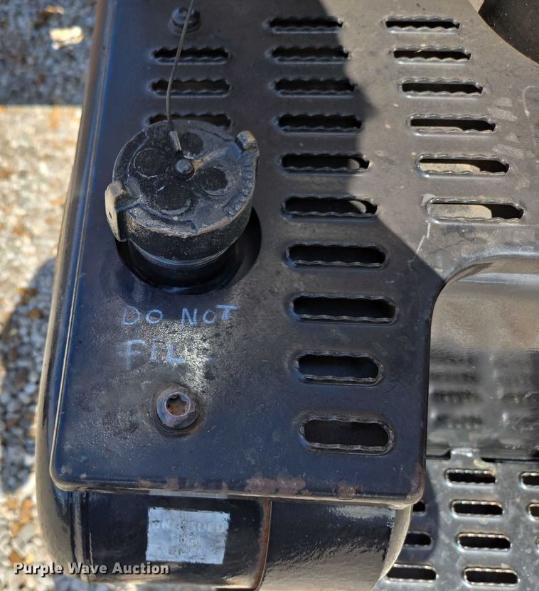 image for item EN2011 1990 GMC TopKick truck cab and chassis