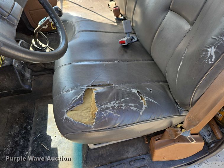 image for item EN2011 1990 GMC TopKick truck cab and chassis