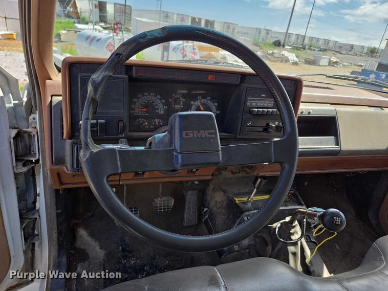 image for item EN2011 1990 GMC TopKick truck cab and chassis