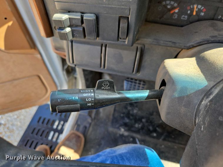 image for item EN2011 1990 GMC TopKick truck cab and chassis