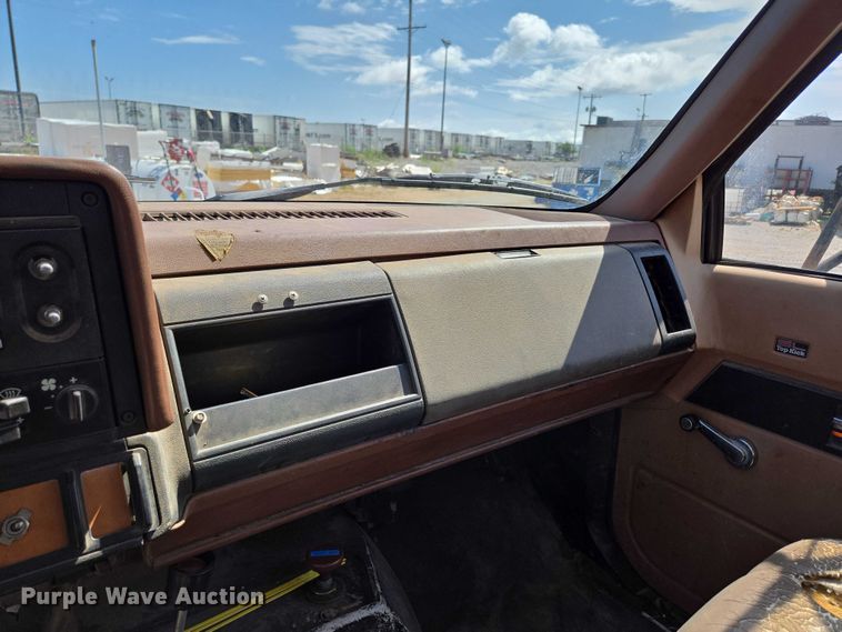 image for item EN2011 1990 GMC TopKick truck cab and chassis