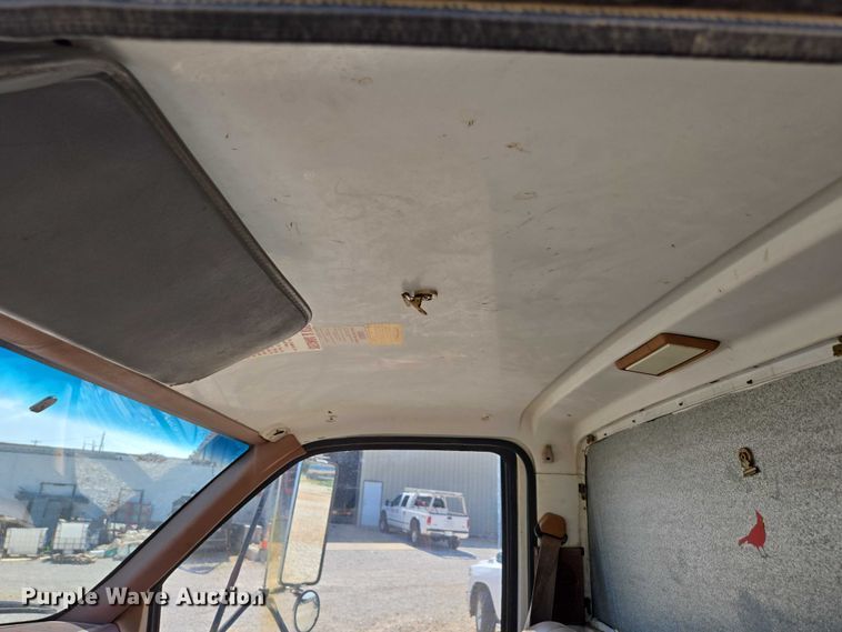 image for item EN2011 1990 GMC TopKick truck cab and chassis