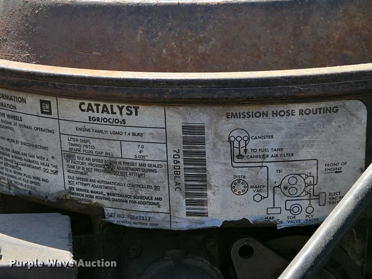 image for item EN2011 1990 GMC TopKick truck cab and chassis