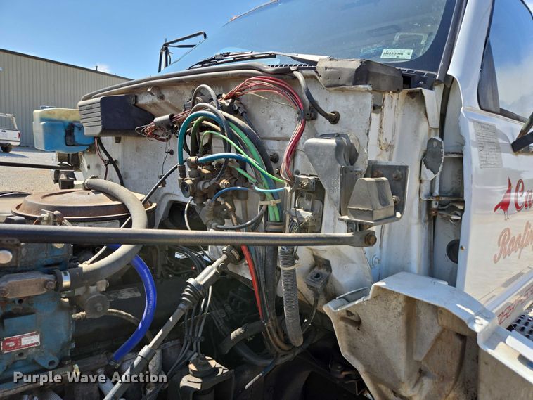 image for item EN2011 1990 GMC TopKick truck cab and chassis