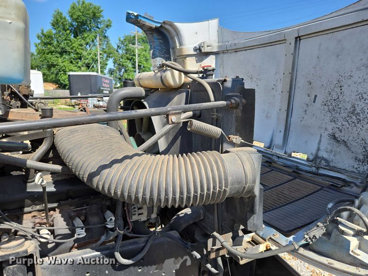 image for item EN2011 1990 GMC TopKick truck cab and chassis