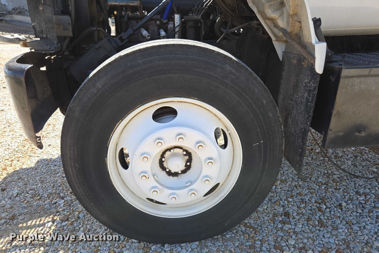 image for item EN2011 1990 GMC TopKick truck cab and chassis