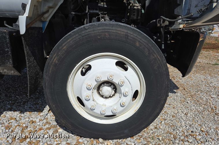 image for item EN2011 1990 GMC TopKick truck cab and chassis