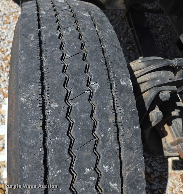 image for item EN2011 1990 GMC TopKick truck cab and chassis