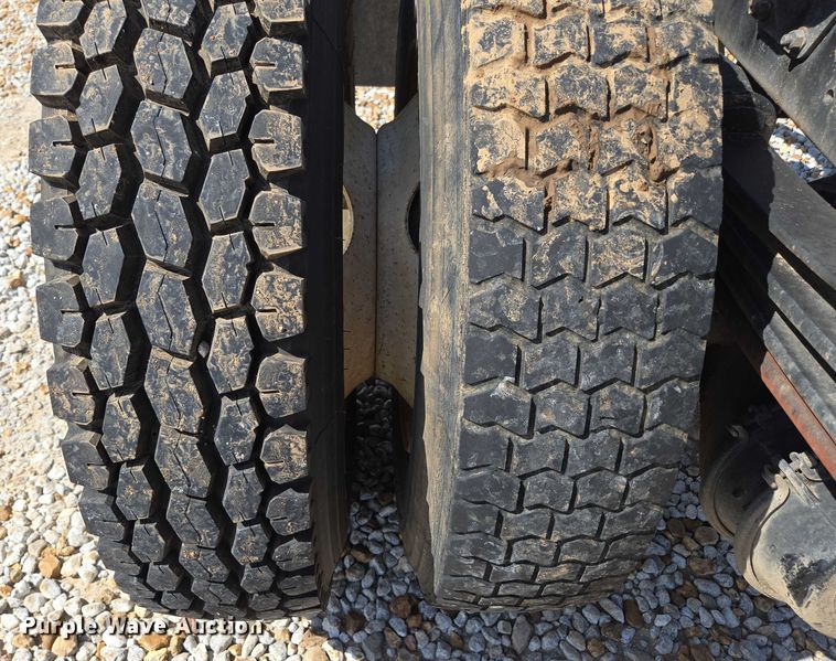 image for item EN2011 1990 GMC TopKick truck cab and chassis