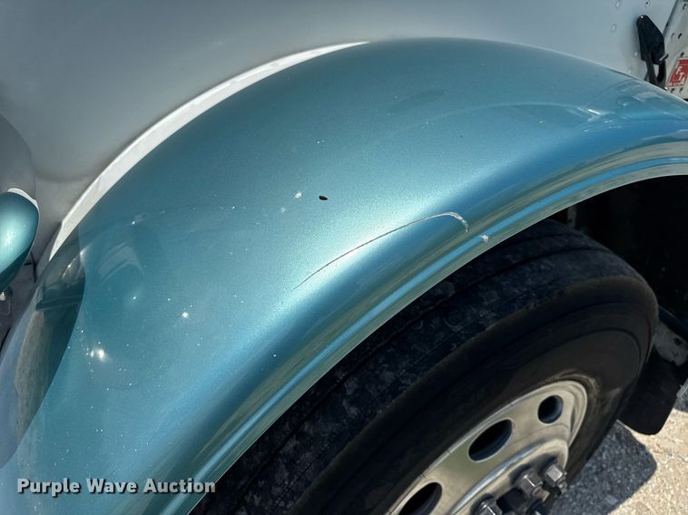 image for item EN4581 2005 Peterbilt 379 semi truck