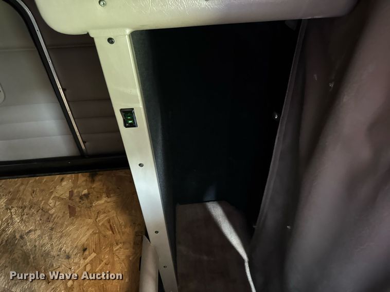 image for item EN4581 2005 Peterbilt 379 semi truck