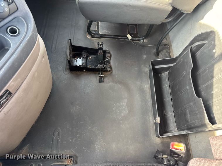 image for item EN4630 2015 Freightliner Cascadia 113 semi truck