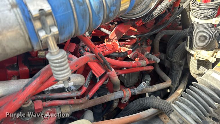 image for item EN4633 2014 Freightliner Business Class M2 semi truck