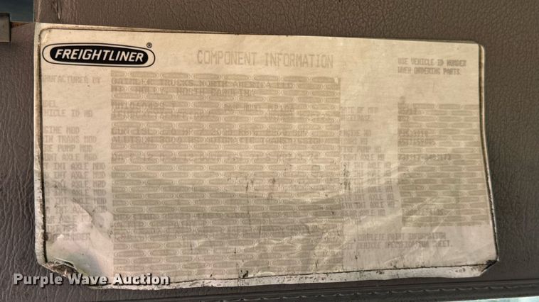 image for item EN4633 2014 Freightliner Business Class M2 semi truck