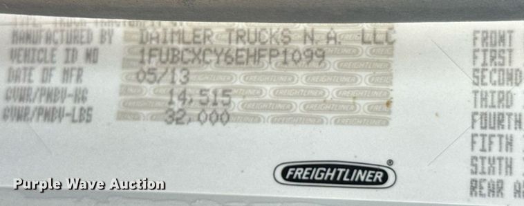 image for item EN4633 2014 Freightliner Business Class M2 semi truck