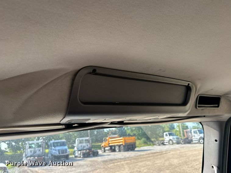 image for item EN4634 2015 Freightliner Business Class M2 semi truck