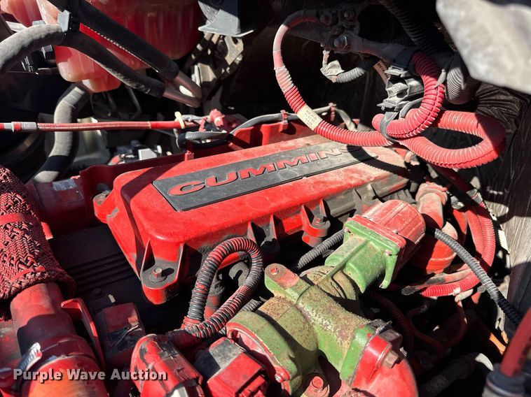 image for item EN4634 2015 Freightliner Business Class M2 semi truck