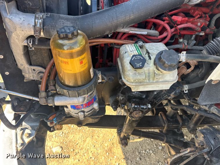 image for item EN4634 2015 Freightliner Business Class M2 semi truck