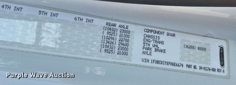 image for item EN4634 2015 Freightliner Business Class M2 semi truck