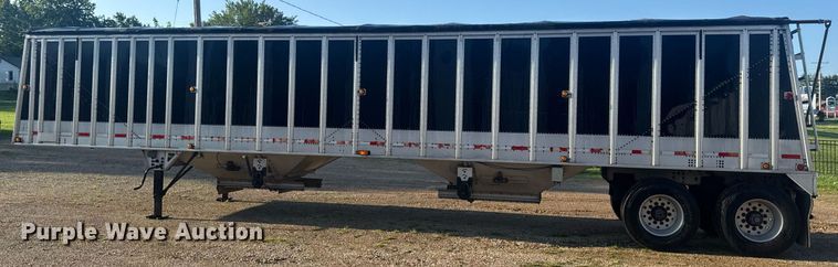 image for item EN4639 2007 Cornhusker 800ALSR-71906-5923 grain trailer
