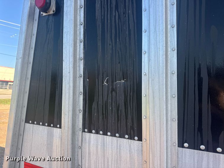 image for item EN4639 2007 Cornhusker 800ALSR-71906-5923 grain trailer