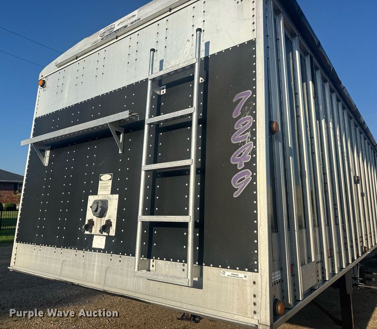 image for item EN4639 2007 Cornhusker 800ALSR-71906-5923 grain trailer