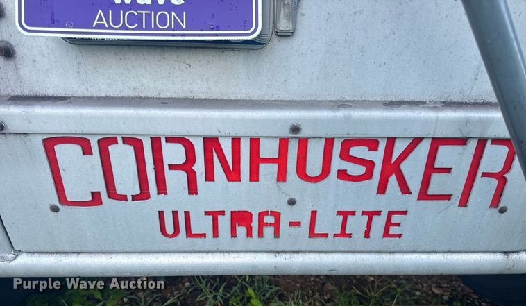 image for item EN4639 2007 Cornhusker 800ALSR-71906-5923 grain trailer