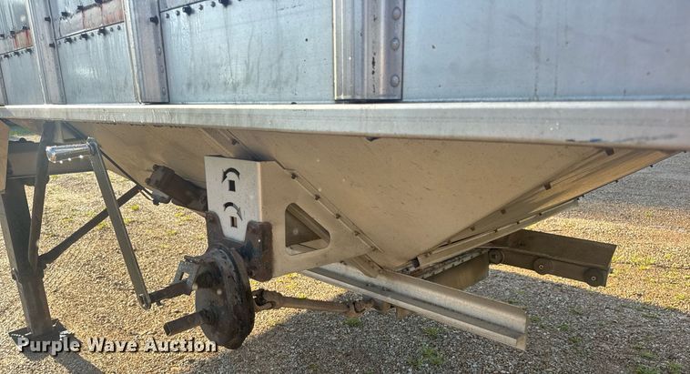 image for item EN4639 2007 Cornhusker 800ALSR-71906-5923 grain trailer