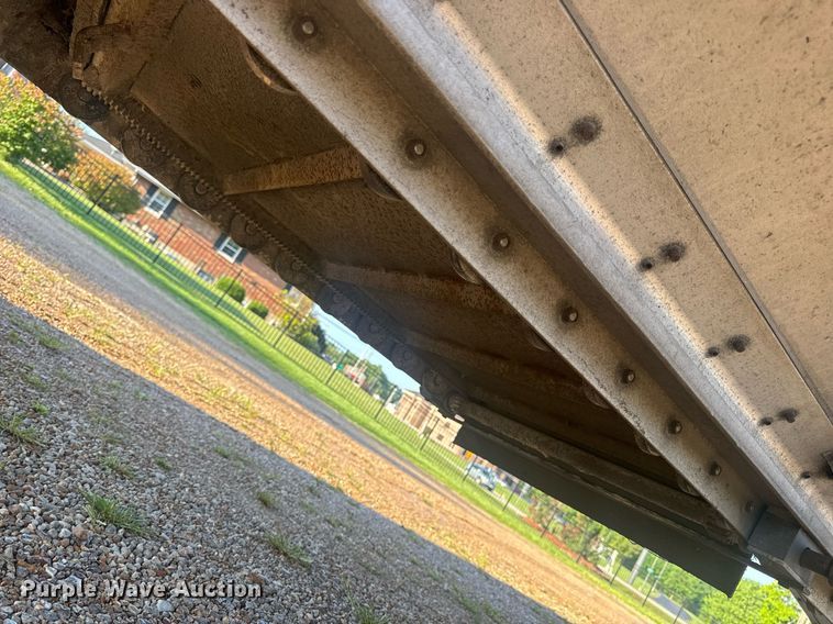 image for item EN4639 2007 Cornhusker 800ALSR-71906-5923 grain trailer