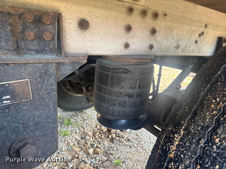 image for item EN4639 2007 Cornhusker 800ALSR-71906-5923 grain trailer