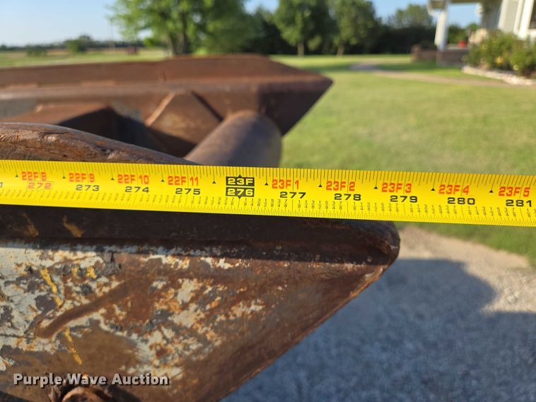 image for item EN8166 1989 Ford L9000 roll-off container truck