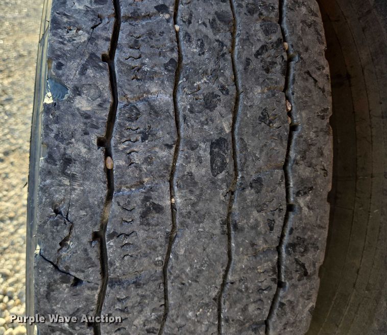 image for item EN8166 1989 Ford L9000 roll-off container truck